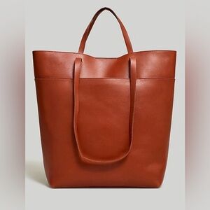 Madewell the essential tote in Leather Tote Bag